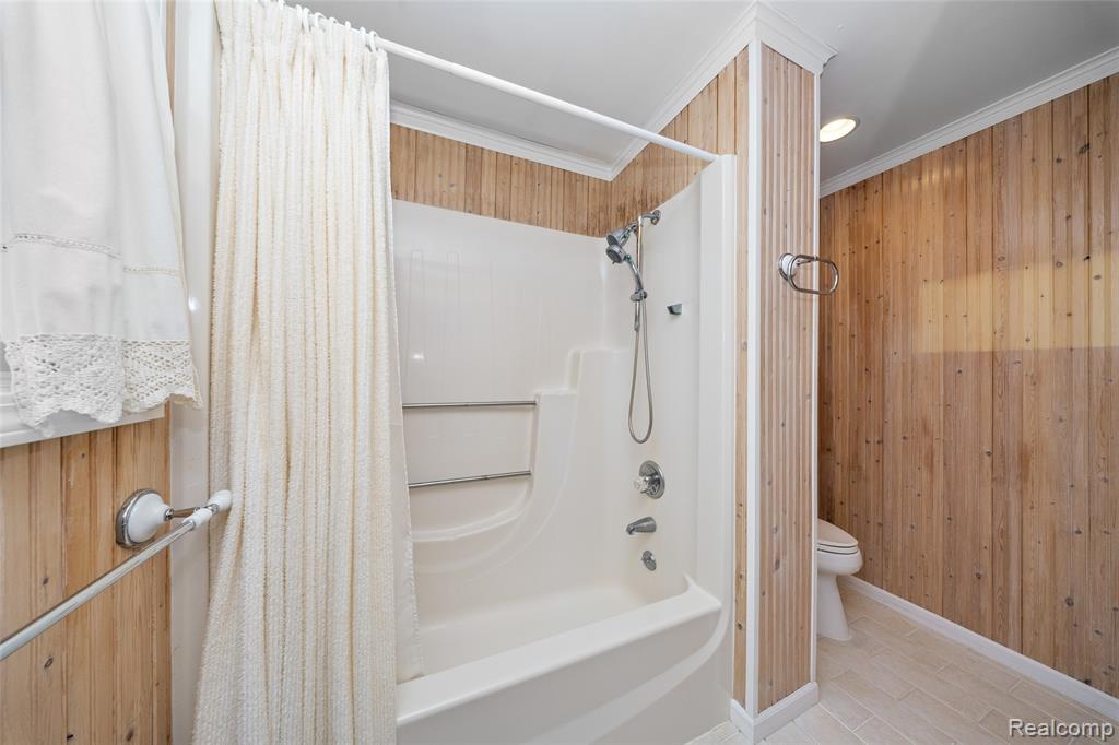 1382 Nita, Pinckney, MI 48169 — Photo 38