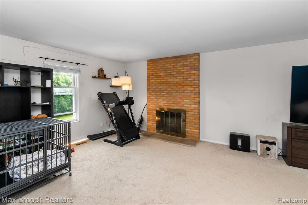 5484 Kingsfield Drive, West Bloomfield, MI — Photo 26