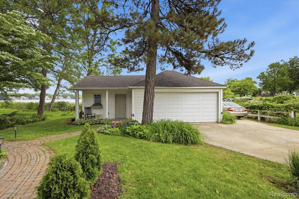 6880 Forestlawn Court, Waterford, MI 48327 — Photo 3