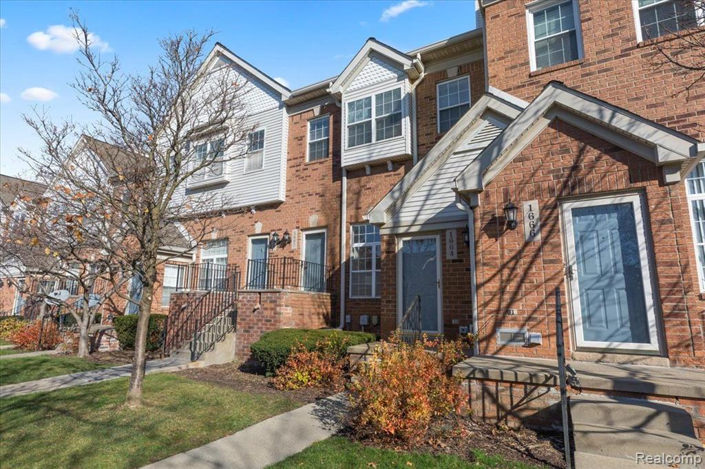 1664 CAMPAU FARMS Circle, 81-17, Detroit, MI 48207 — Photo 2