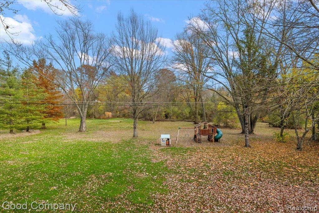 4671 BURNLEY Drive, Bloomfield Hills, MI 48304 — Photo 80
