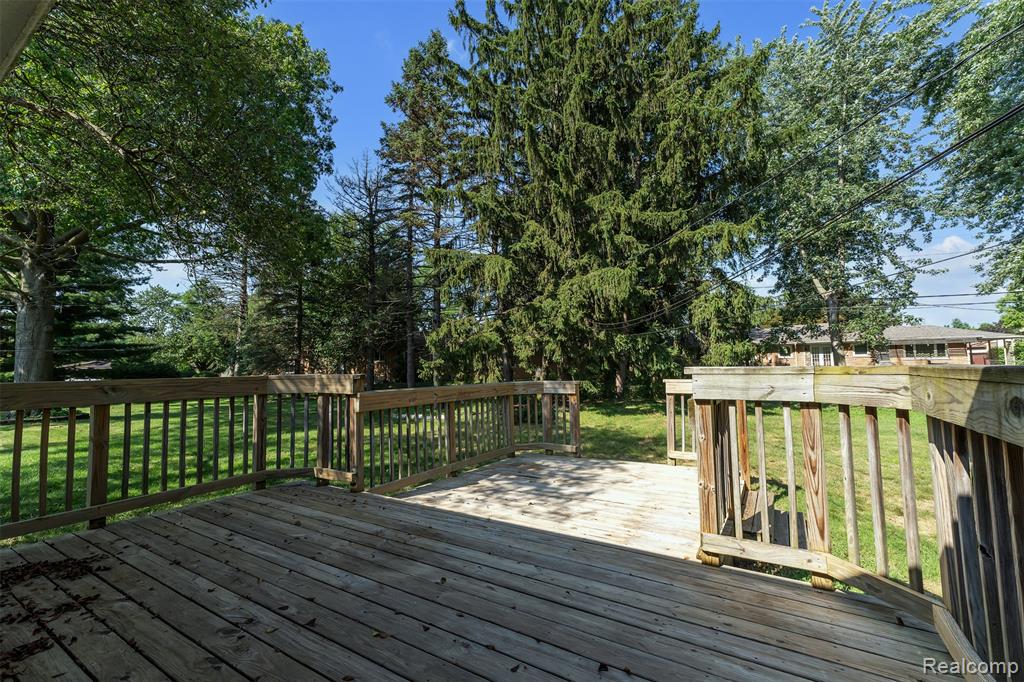 28720 Eldorado Pl, Lathrup Village, MI 48076 — Photo 59