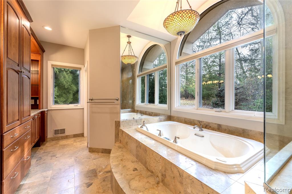 591 Rudgate Road, Bloomfield Hills, MI 48304 — Photo 70