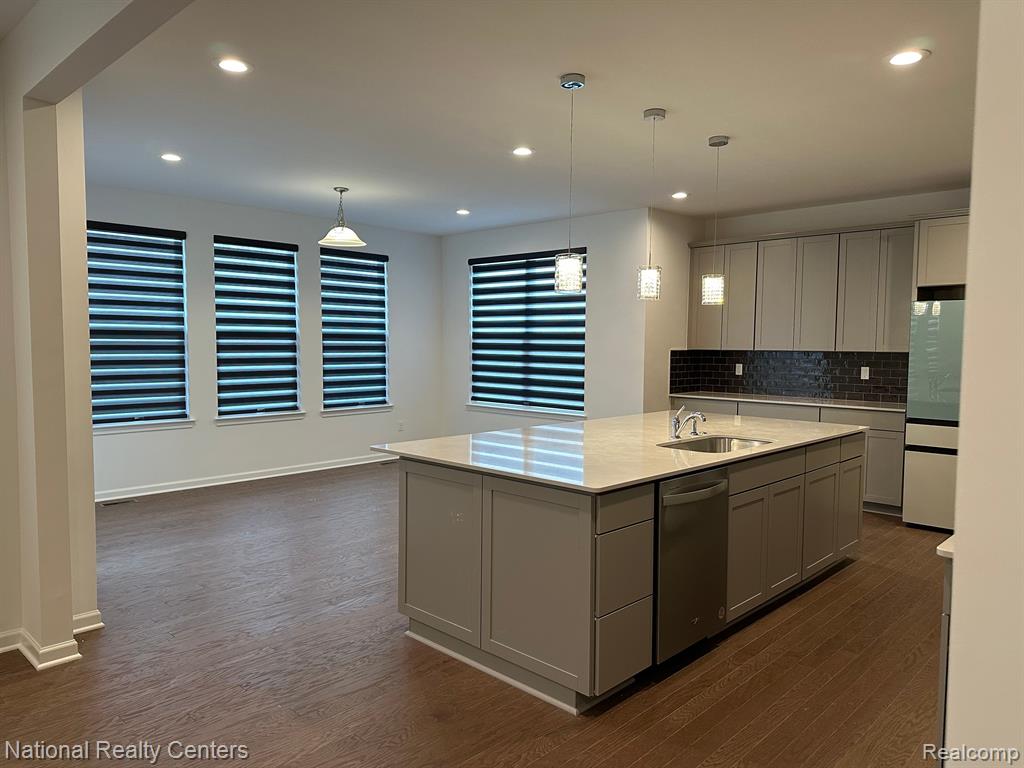 51051 BAILEYS Landing, Canton, MI 48187 — Photo 5