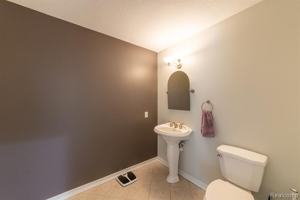 4695 Powell Drive, Mount Pleasant, MI 48858 — Photo 16