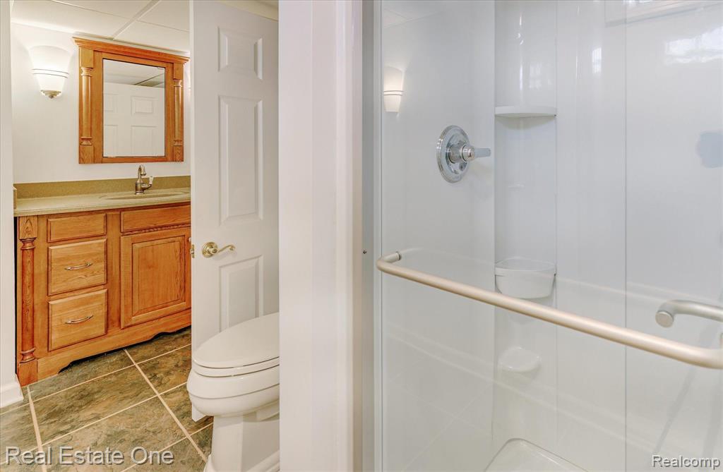 488 ORCHARDALE Drive, Rochester Hills, MI 48309 — Photo 65