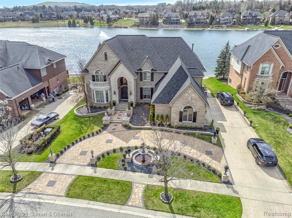 18091 Peninsula Way, Northville, MI 48168 — Photo 2