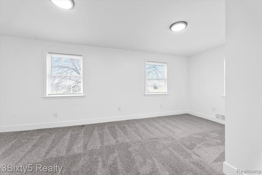 8072 E EDSEL FORD, Detroit, MI 48213 — Photo 16