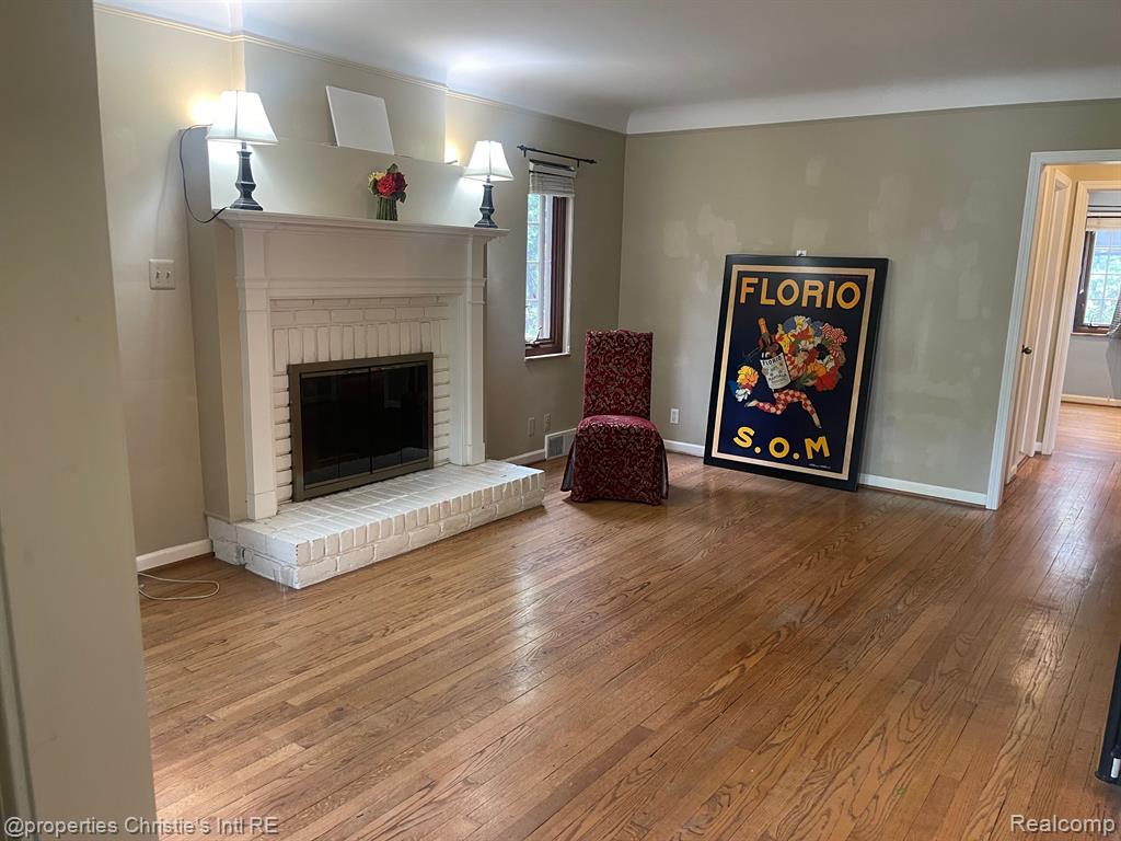 532 SAINT CLAIR Street, Grosse Pointe, MI 48230 — Photo 14