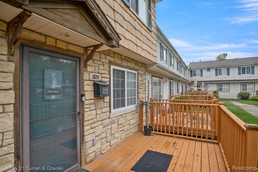 16201 TERRACE VILLAGE Drive, Taylor, MI 48180 — Photo 27