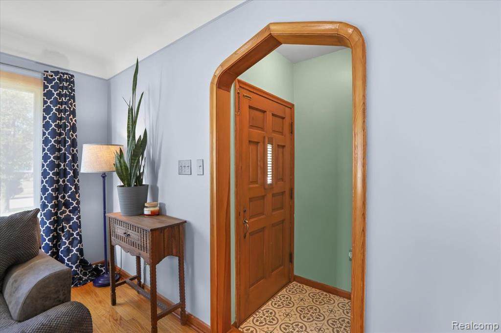 20871 Van Antwerp Street, Harper Woods, MI 48225 — Photo 5