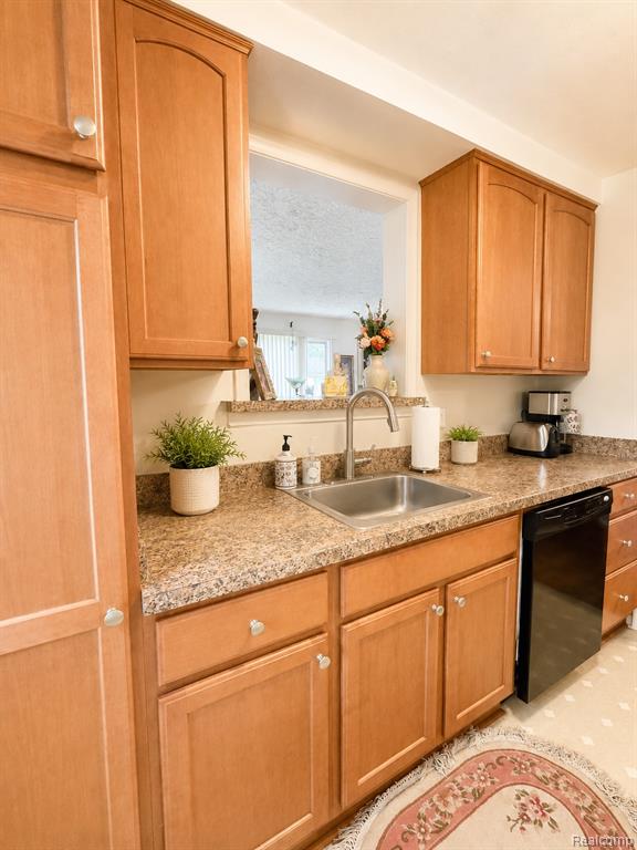 4260 Cooper Avenue, Royal Oak, MI 48073 — Photo 5