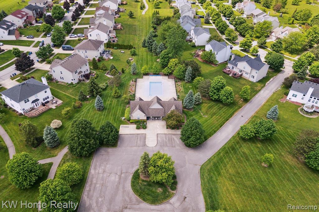4672 NUTMEG Drive, Ypsilanti, MI 48197 — Photo 64