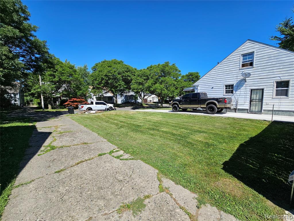 6426 ARTESIAN Street, Detroit, MI 48228 — Photo 17