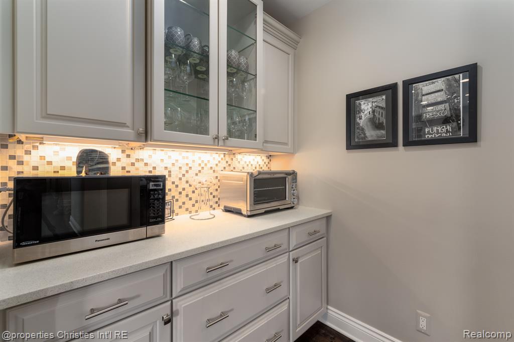21127 MAYBURY PARK Drive, Northville, MI 48167 — Photo 19