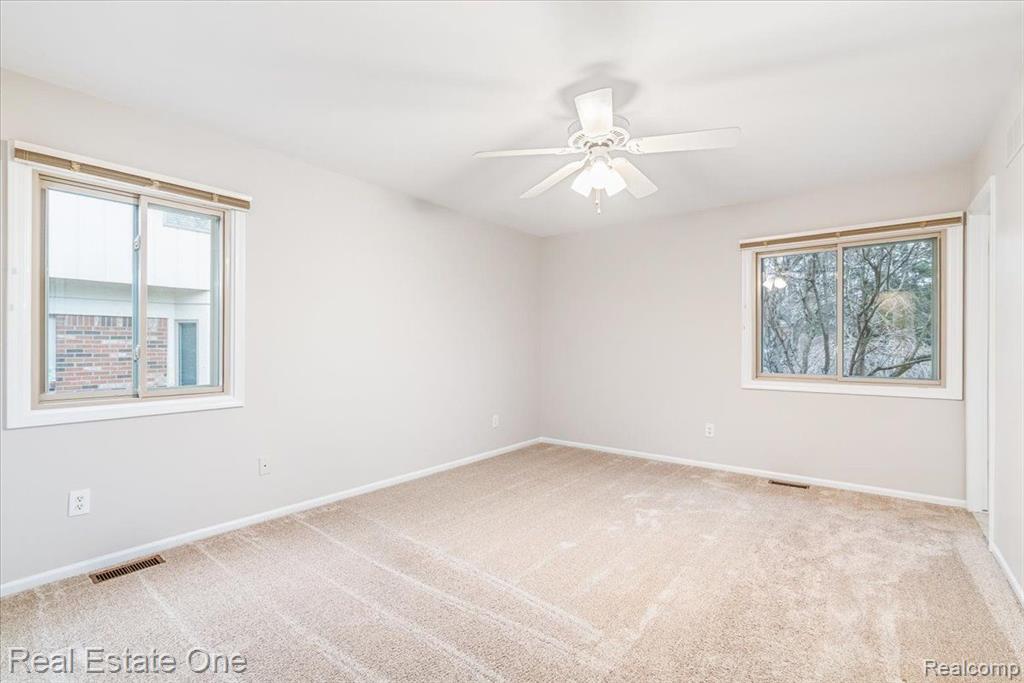 16161 WEATHERFIELD Drive, Northville, MI 48168 — Photo 42