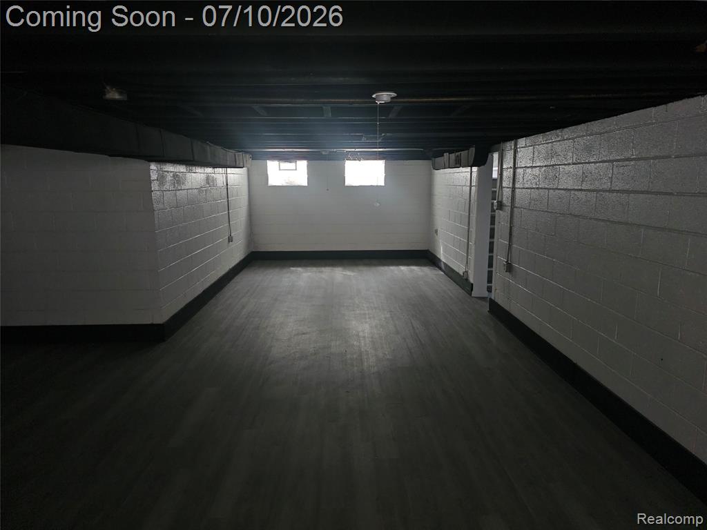23091 SUSSEX Street, Oak Park, MI 48237 — Photo 11