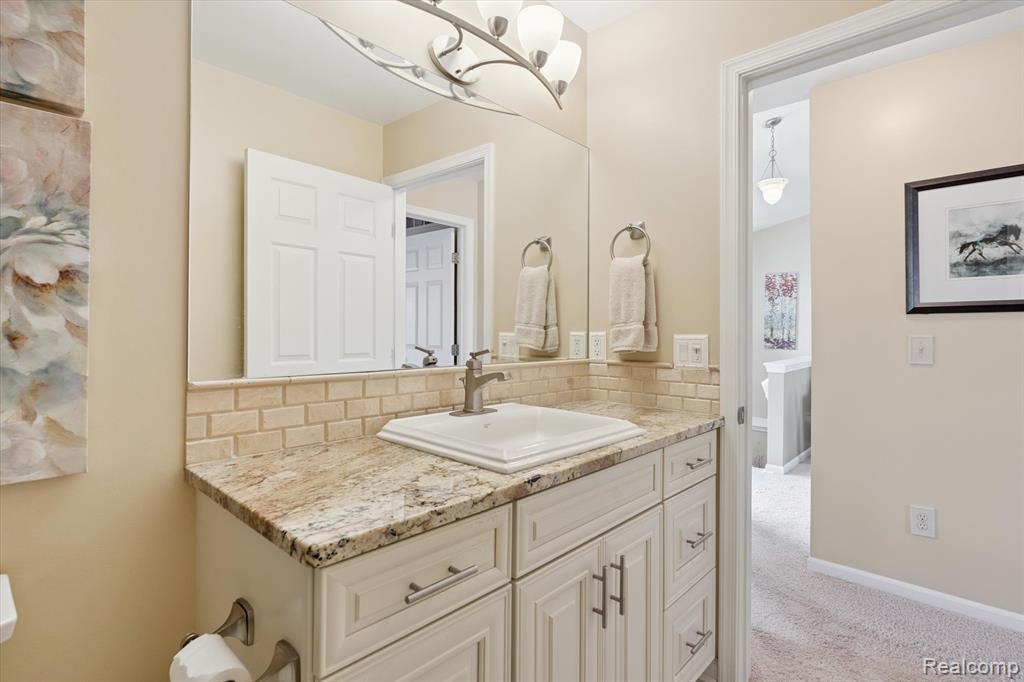 1244 Crystal Pointe Circle, Fenton, MI 48430 — Photo 20