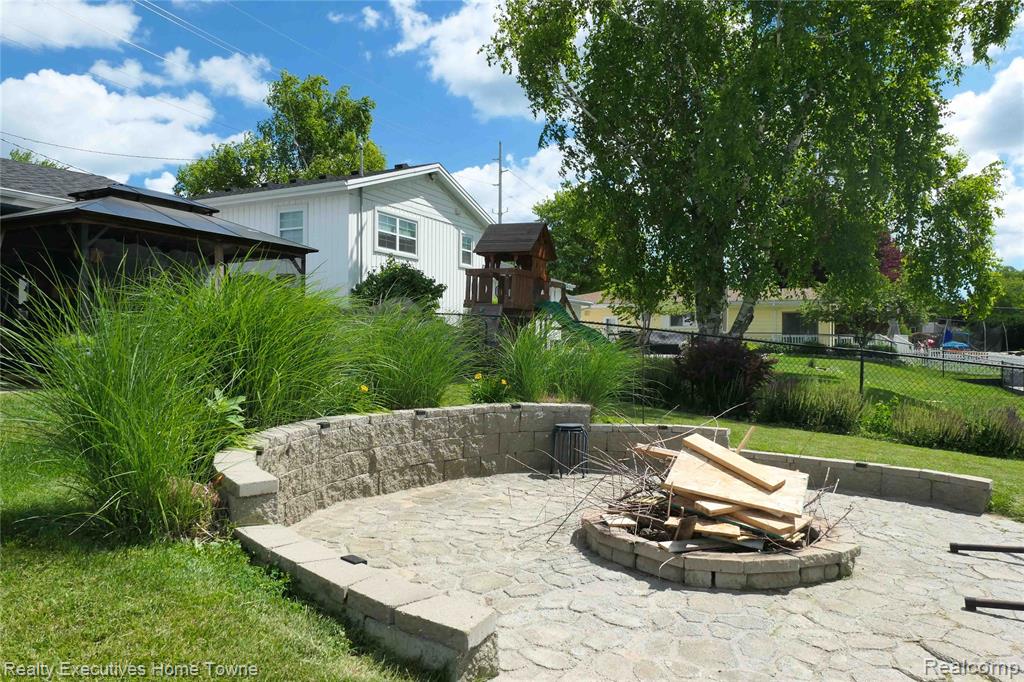 2854 ELMWOOD Street, Port Huron, MI 48060 — Photo 35