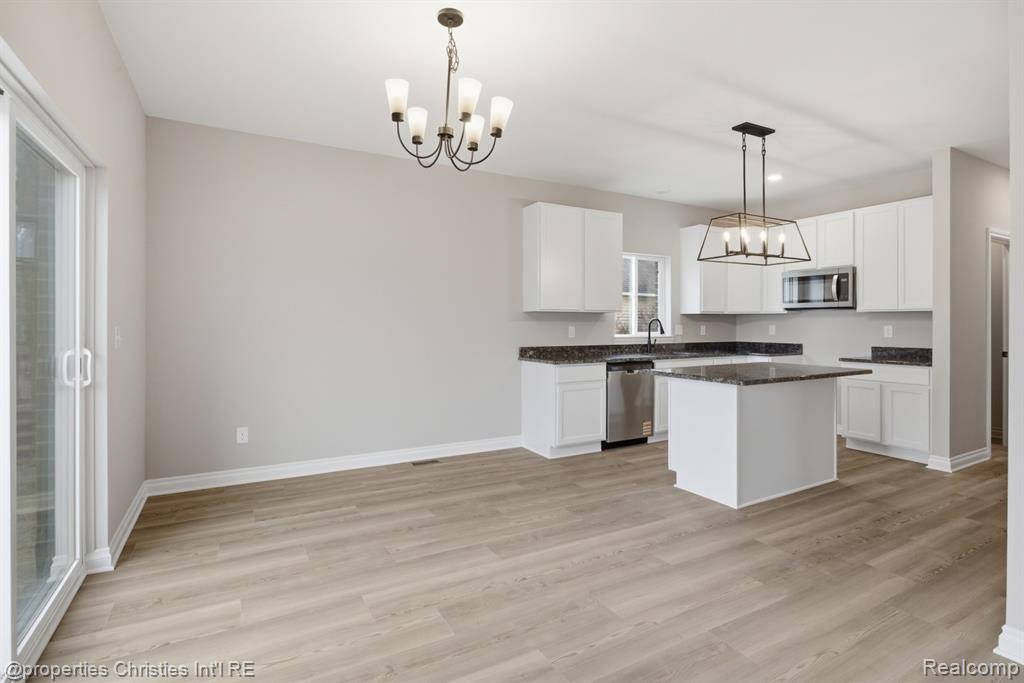 23397 Crescent Ridge Drive, New Boston, MI 48164 — Photo 6