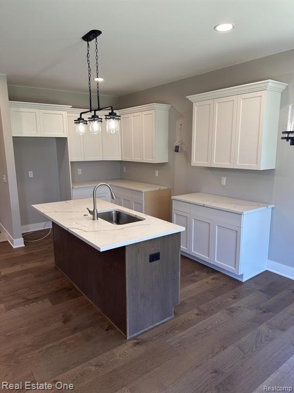50402 Oakbrooke Drive E, Chesterfield, MI 48047 — Photo 17