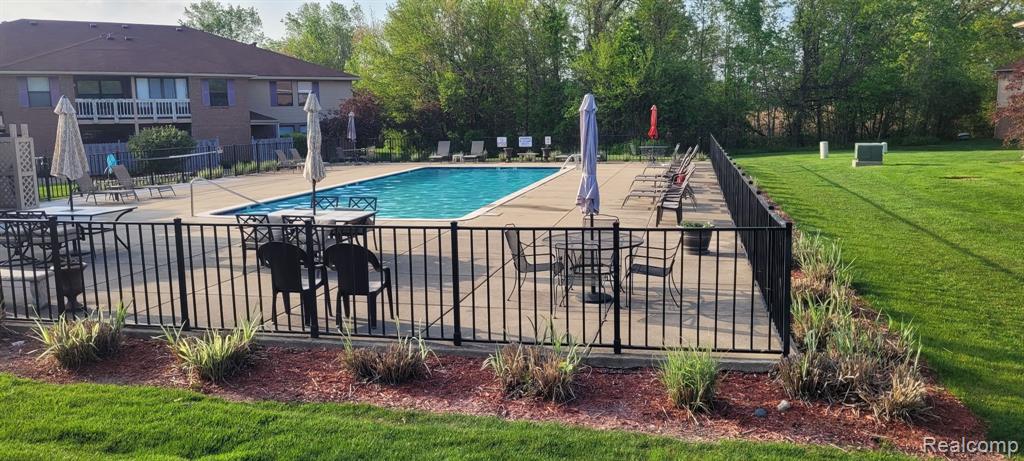 61216 GREENWOOD Drive, South Lyon, MI 48178 — Photo 20