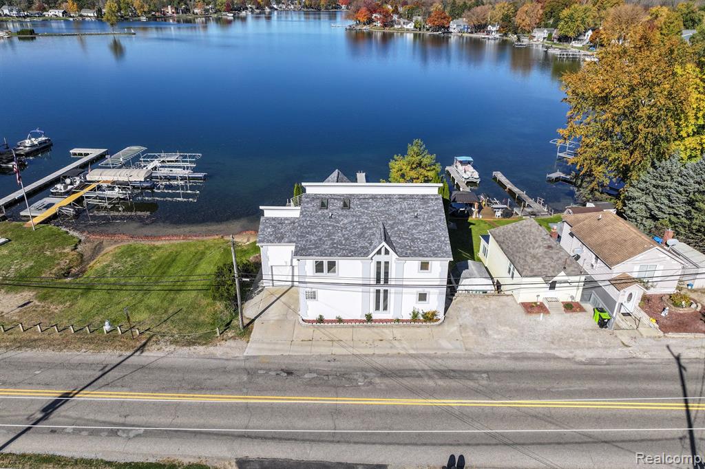 2076 S Long Lake Road, Fenton, MI 48430 — Photo 35