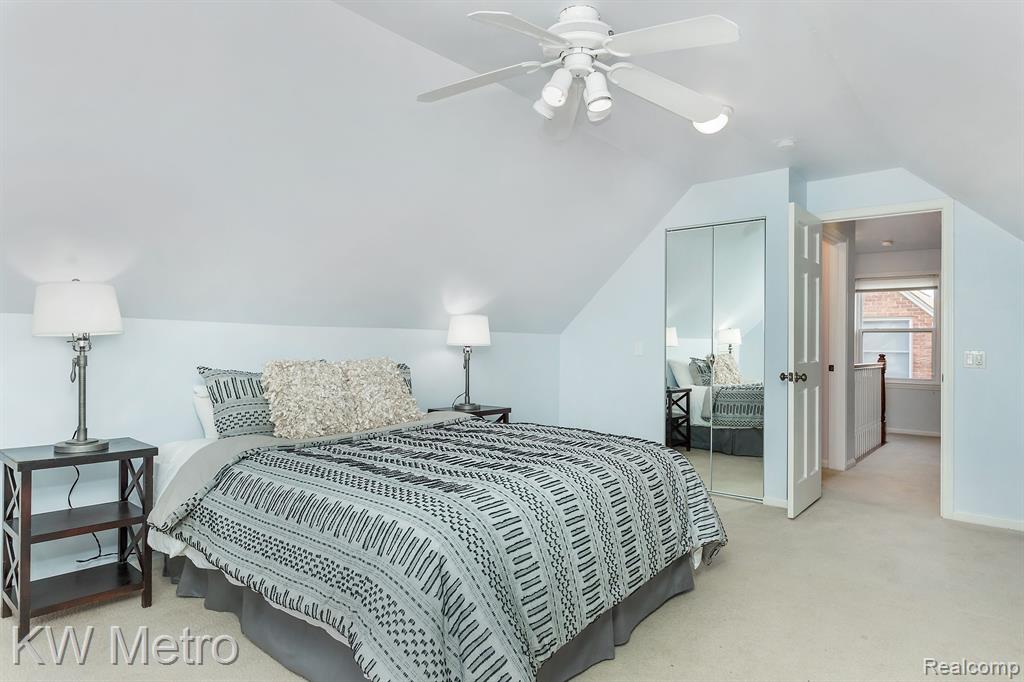 620 CATALPA Drive, Royal Oak, MI 48067 — Photo 20