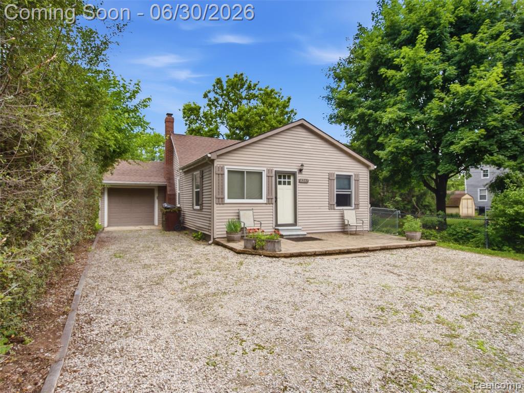 8241 Janis Street, Utica, MI 48317 — Photo 17