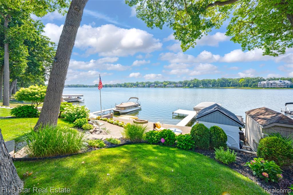 8931 Edgewood Park Drive, Commerce Twp, MI 48382 — Photo 54