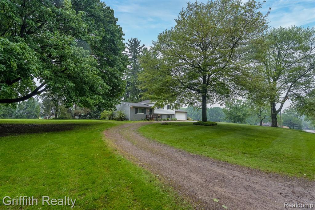 13557 Dunham Road, Hartland, MI 48353 — Photo 24