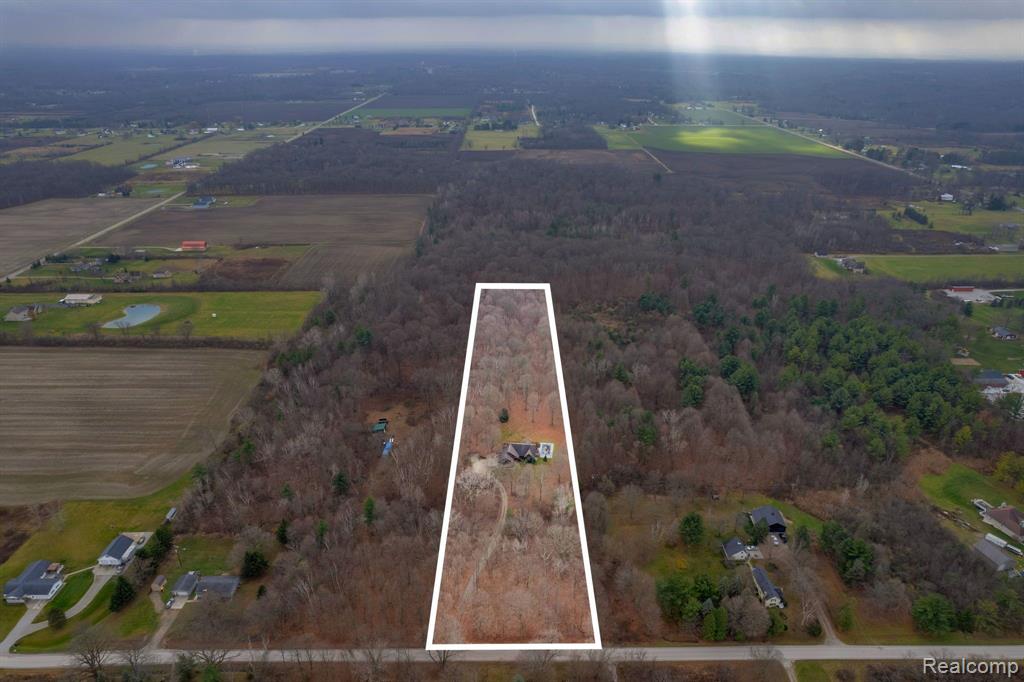 5287 MAITLAND Road, Clyde, MI 48049 — Photo 2