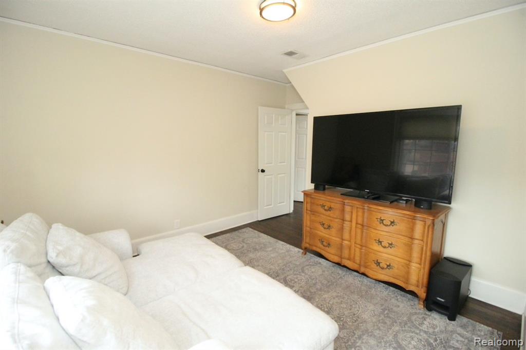 1383 Bishop Road, Grosse Pointe, MI 48230 — Photo 39