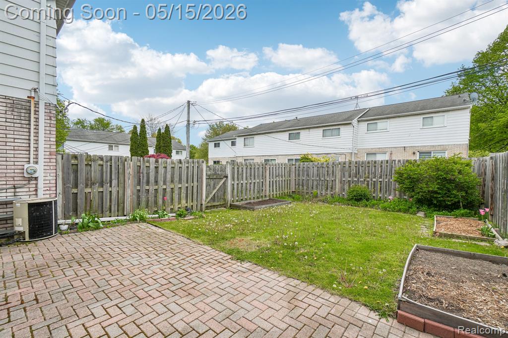 44 Stratford Lane, Rochester Hills, MI 48309 — Photo 31