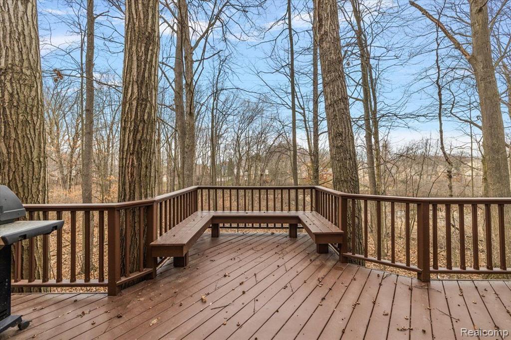6988 LAKEMONT Circle, West Bloomfield, MI 48323 — Photo 69