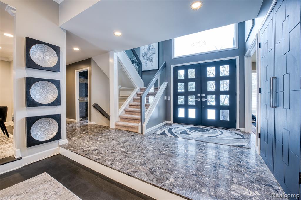 5292 Pond Bluff Drive, West Bloomfield, MI 48323 — Photo 7