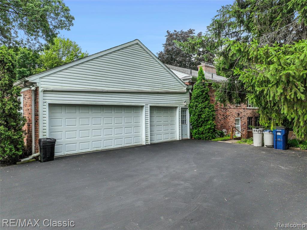 830 JONATHAN Lane, Bloomfield Hills, MI 48302 — Photo 5