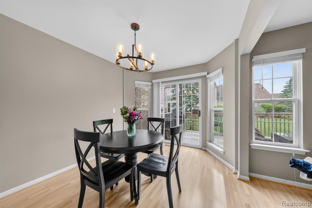 4554 Hunters Circle E, Canton, MI 48188 — Photo 10