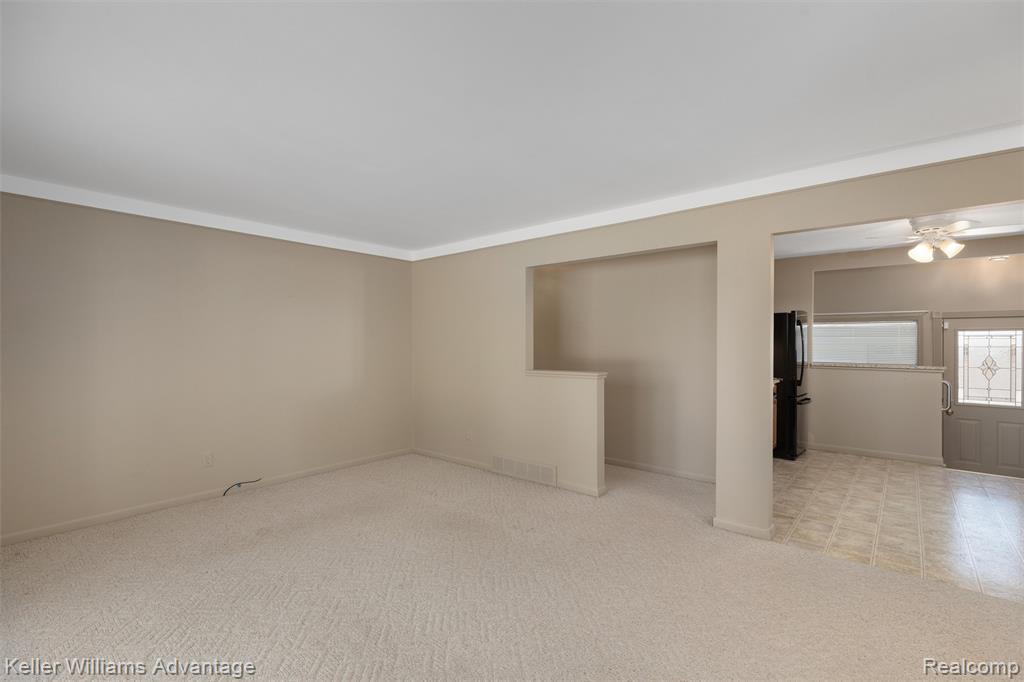 4652 Parker Street, Dearborn Heights, MI 48125 — Photo 6