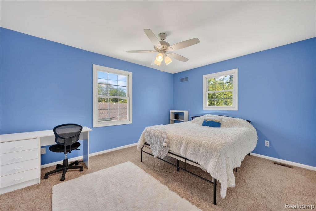 1112 Vernier Road, Grosse Pointe Woods, MI 48236 — Photo 19