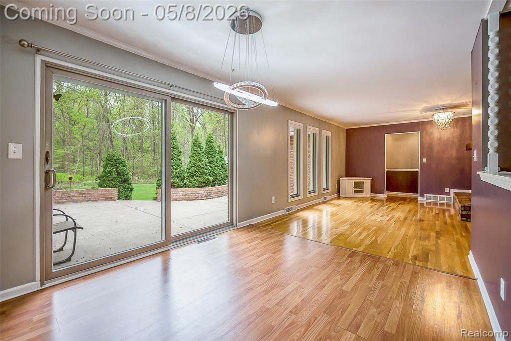 7584 Brookview Court, Brighton, MI 48116 — Photo 10