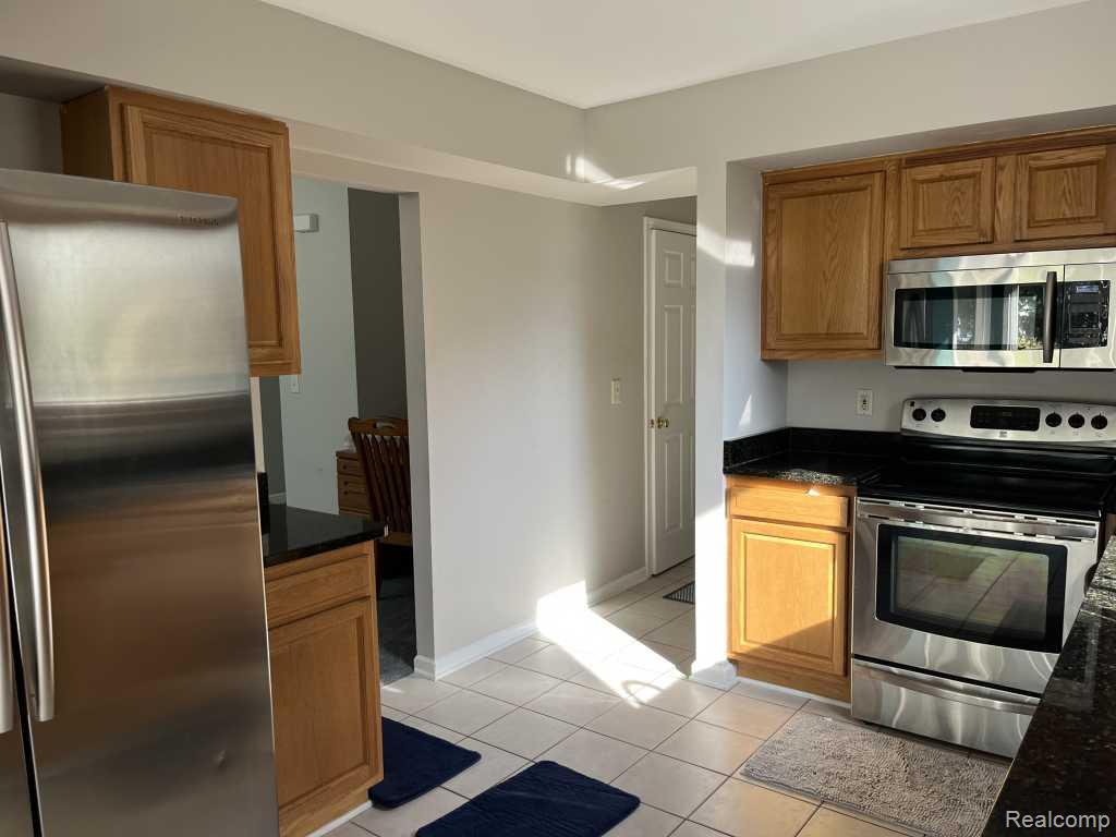 41567 Simcoe Drive, Canton, MI 48188 — Photo 5