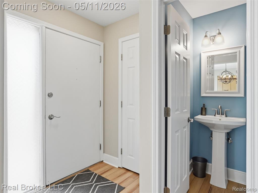 42115 E Edward Drive, Clinton Twp, MI 48038 — Photo 7