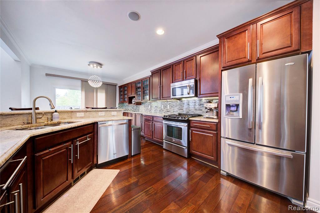 50411 Lansdowne Road, Canton, MI 48188 — Photo 21