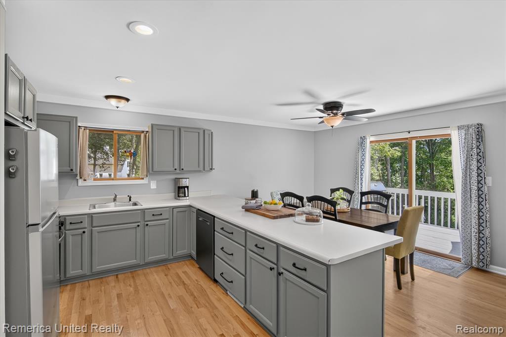 11521 Westshore Drive, Pinckney, MI 48169 — Photo 17