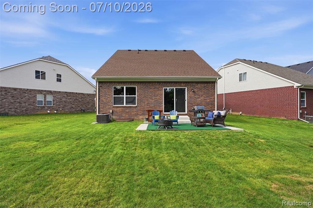 11789 Hines Place Drive, Livonia, MI 48150 — Photo 34