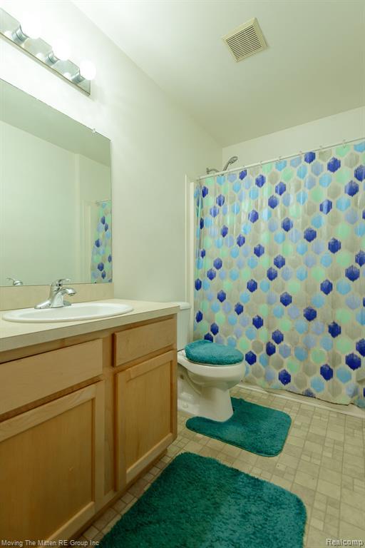 42990 N CUMBERLAND Drive, Van Buren, MI 48111 — Photo 32