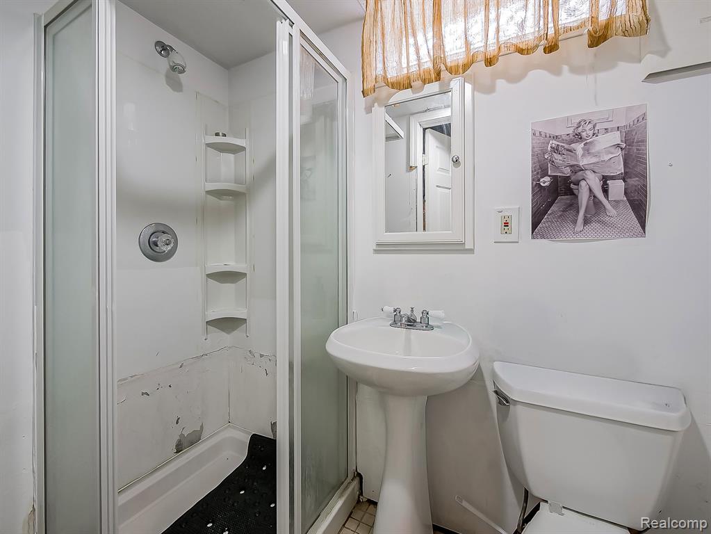 5936 Hillcrest Street, Grosse Pointe, MI 48236 — Photo 28