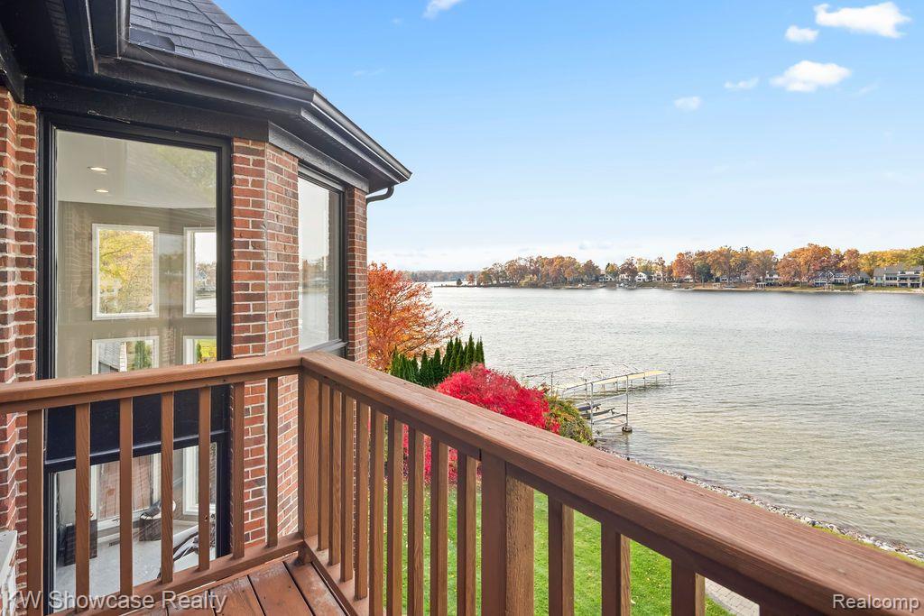 8579 PINE COVE Drive, Commerce Twp, MI 48382 — Photo 55