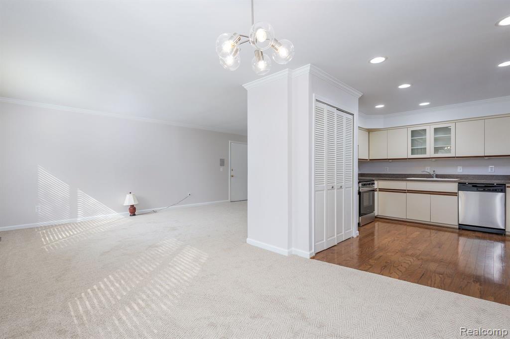 928 N ADAMS Road, 2, Birmingham, MI 48009 — Photo 4